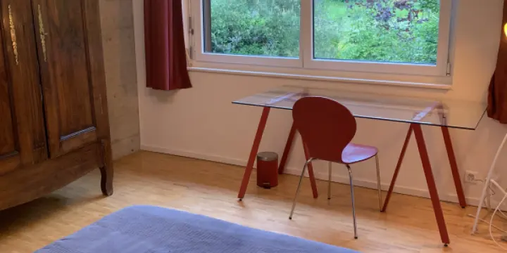 Belle chambre meublée / Nice furnished room