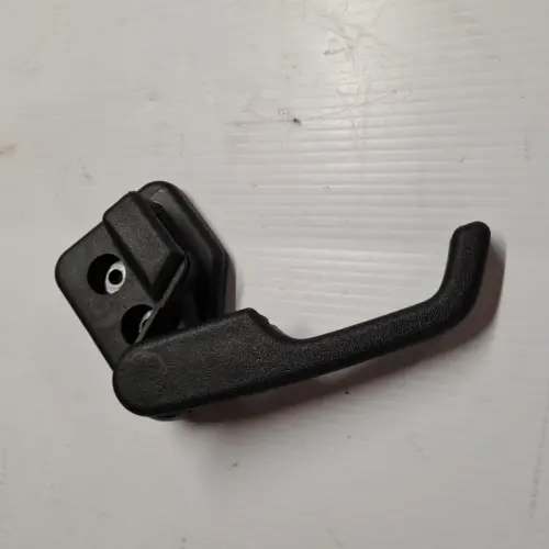 Commande ouverture capot moteur - VW Polo 6N2 GTI à Porrentruy