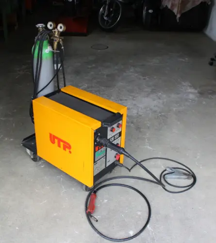 Poste a souder a fil UTP SM190 à Sierre