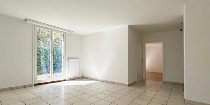 A louer dès août ou à convenir 2 pièces et demi