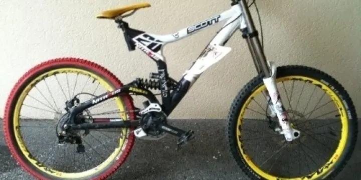 Scott Nitrous 20 2006 (monté DH)