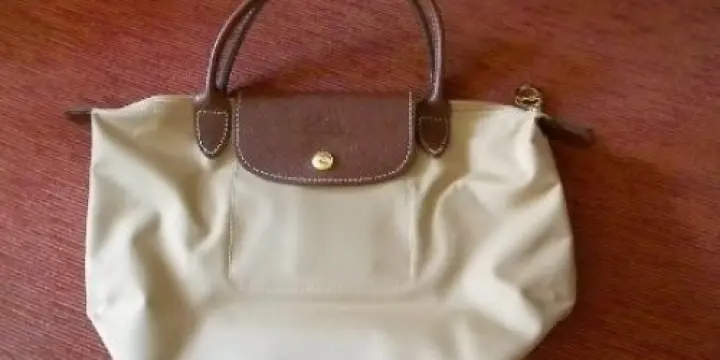 Je Recherche sac longchamp