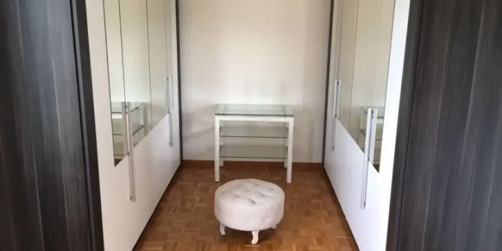 Superbes armoires neuves