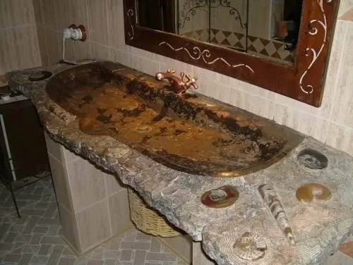 Lavabos en marbre fossilisé à Toulon