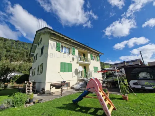 Proche de la nature idéalement situé accompagné de deux logements à Vermes