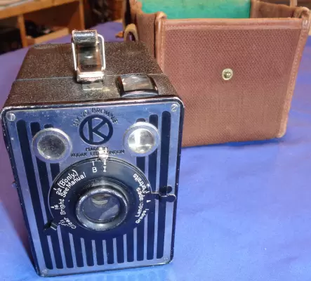 1934 KODAK Six-20 Brownie Camera