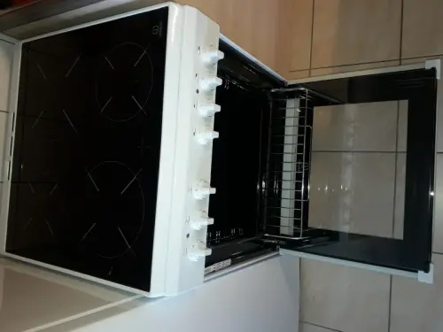 Cuisinière à vendre - excellent état à Petit-Lancy