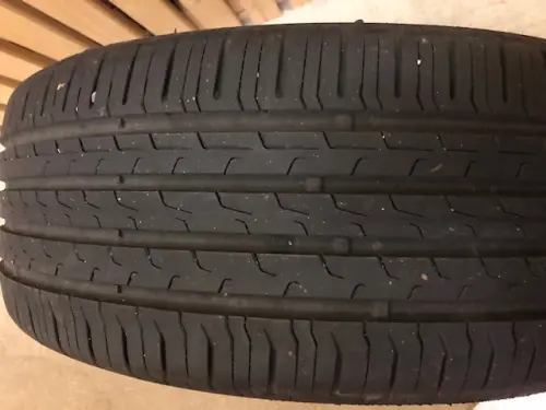 pneus Continental à Chêne Bourg