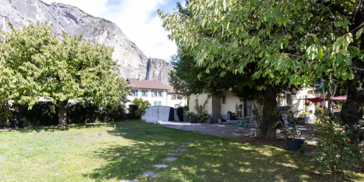 A VENDRE MAISON AVEC CACHET 5.5 PCES A CHAMOSON