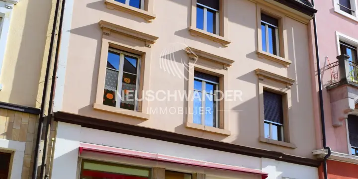 À vendre à Moutier immeuble de rendement de 3 logements et 1 commerce