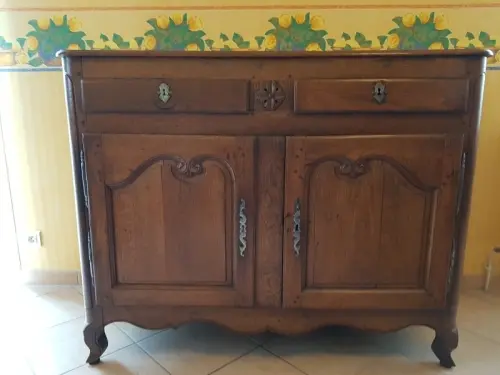 vends bahut à 2 tiroirs à PONTARLIER