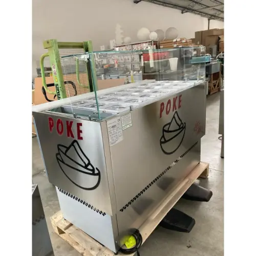Station de préparation de poke 21 plateaux à Salzano (VE)