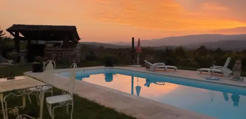 VILLA - piscine privée - VAR - proche Cannes et Fréjus à MONTAUROUX