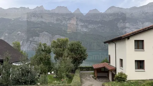 Wenige Schritte vom Walensee mit Blick auf die Churfirsten