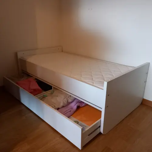 Lit évolutif pour bébé et enfant jusqu'à 120cm à La Chaux-de-Fonds