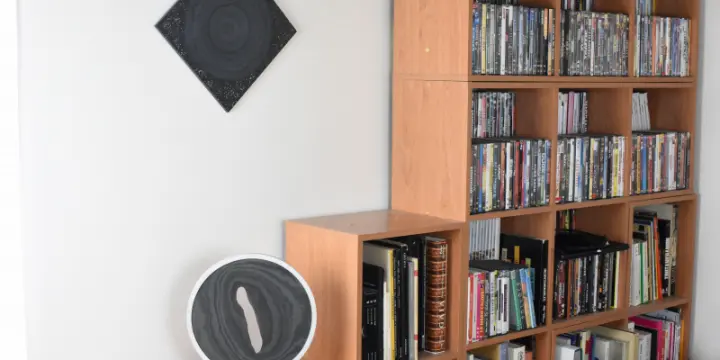 Peinture Poudre en Argent véritable sur Ardoise