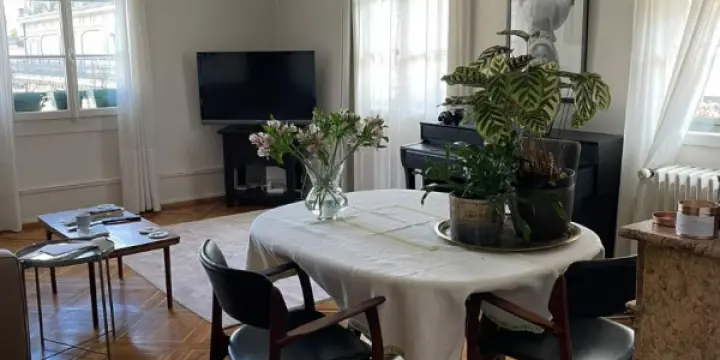 Bel appartement lumineux de 4,5 pièces au dernier étage