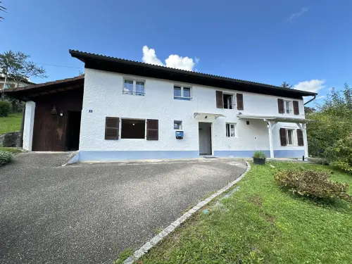 Maison de 5.5 pièces dans le village de Develier à vendre à Develier