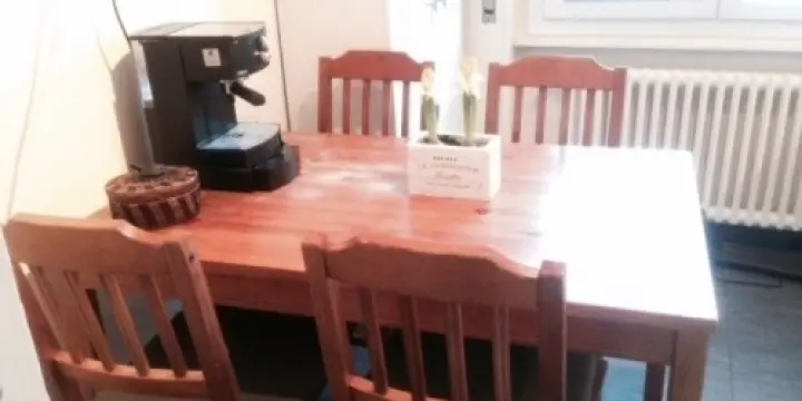 Table de cuisine très pratique