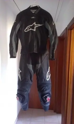 Combinaison + bottes Alpinestar, protège à Lausanne