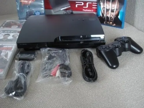PS3 320go avec 2 manettes