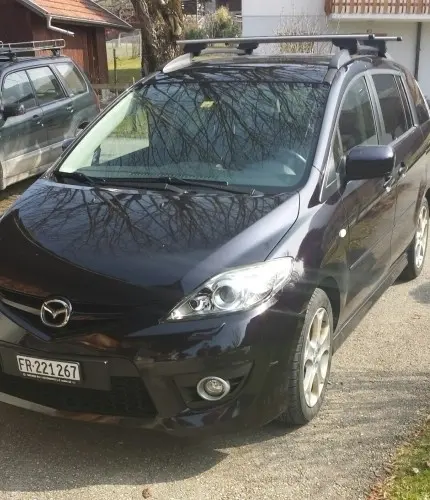 Mazda 5  à villarbeney