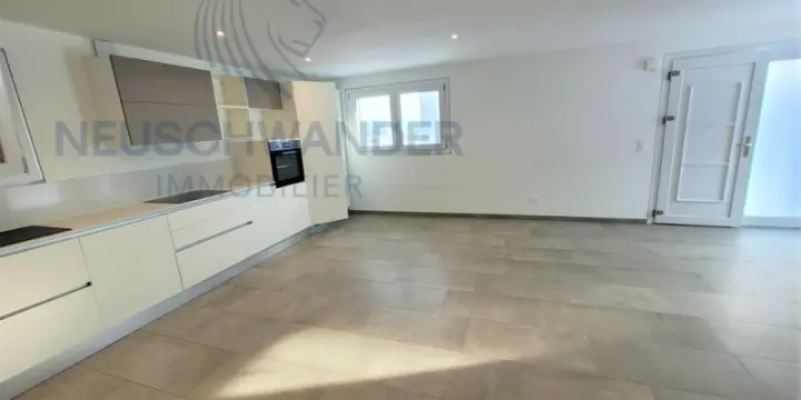 Appartement de  4.5 pièces avec terrasse et entrée indépendante.