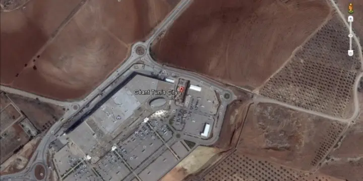 Terrain en Zone commerciale de Tunis