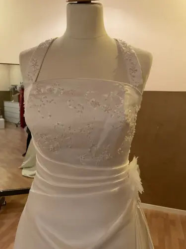 Liquidation de robes de mariées neuves à Bossonnens