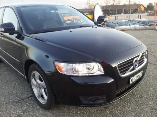 Volvo V50 D4 à cernier