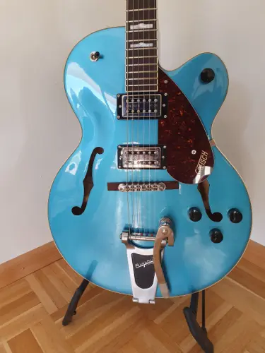 Guitare Gretsch G2420T Streamliner à La Tour-de-Peilz