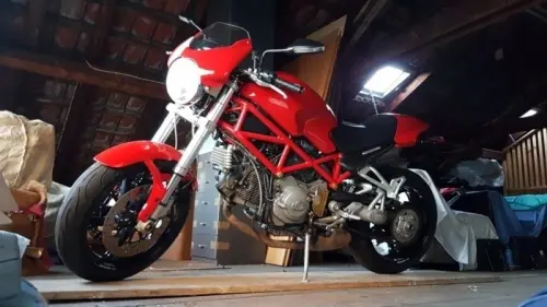 Ducati Monster S2R 650 cm3 à Genève