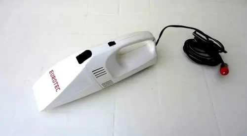 aspirateur de voiture blanc à Crissier