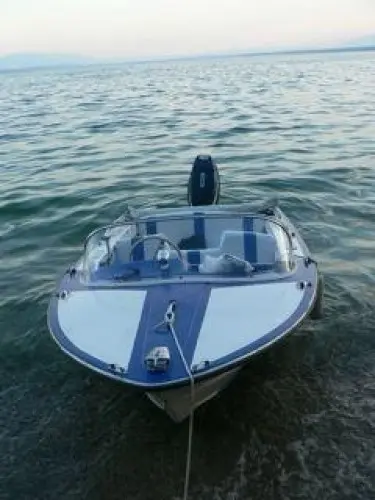 Bateau moteur 40 CV à nyon