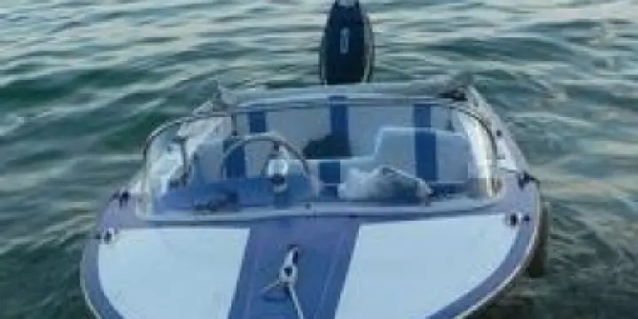 Bateau moteur 40 CV