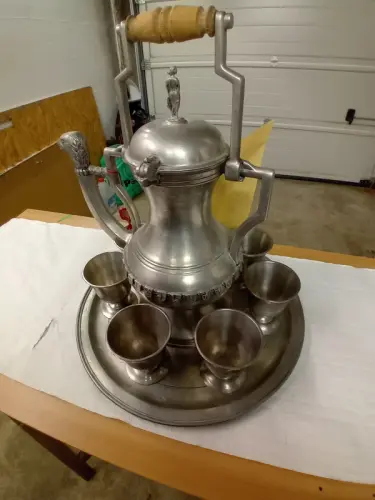 Vend une channe commémorative du 700è anniversaire de la Confédération à Bulle