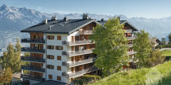 Spacieux attique en duplex de 7.5 pièces, 175 m², 4 salles de bains