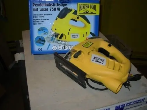 Scie sauteuse pendulaire 750W à Clarens