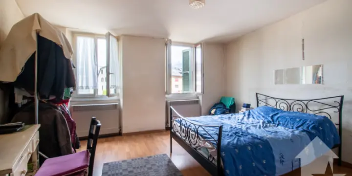 Collombey, petit immeuble rénové à 4.5% de rendement