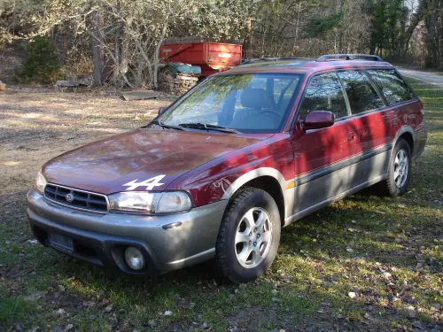 SUBARU Outback 2.5 à La Coudre