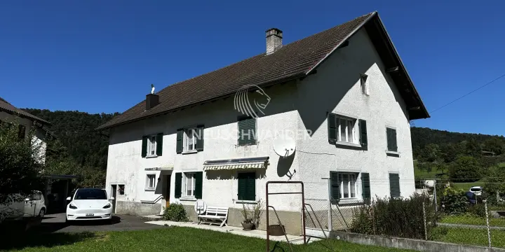 Maison à rénover de 6.5 pièces à vendre à Vermes