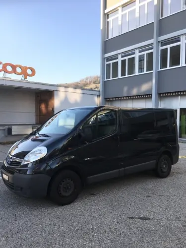 A louer, véhicule utilitaire 7/7 à Neuchâtel