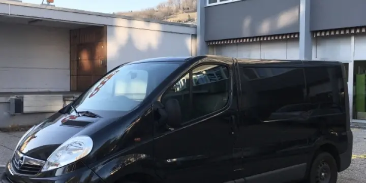 A louer, véhicule utilitaire 7/7