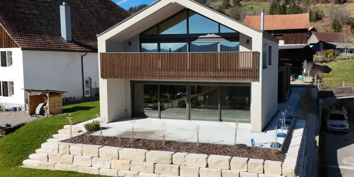À vendre à Montavon maison de 6.5 pièces avec un terrain de 776 m²