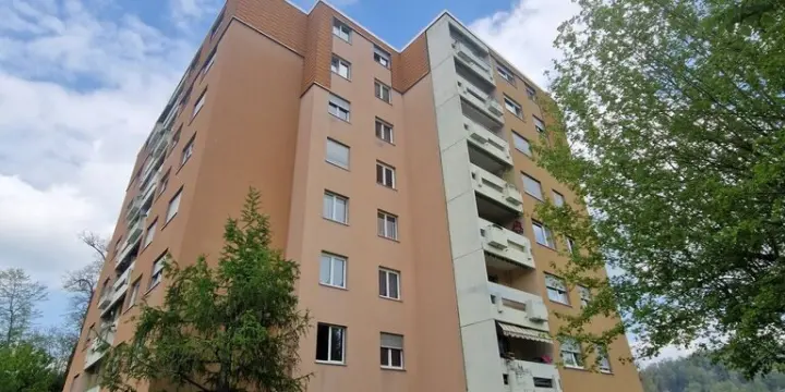 A Porrentruy bel appartement de 4.5 pièces avec ascenseur et balcon