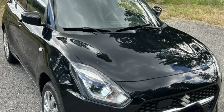 À vendre, jolie Suzuki Swift, 1,2 hybride 4x4 09.2020