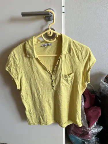 T-shirt jaune citron Laura Ashley taille 42 à Nyon