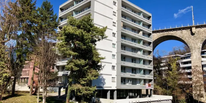 Local commercial au rez-de-chaussée