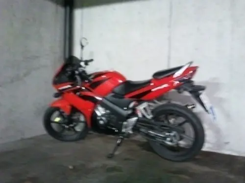 Honda cbr 125 rouge à Onex