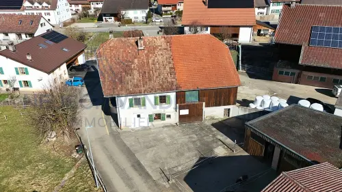 GRANGE IDÉALE POUR STOCKAGE OU ATELIER ARTISANAL à Courchapoix
